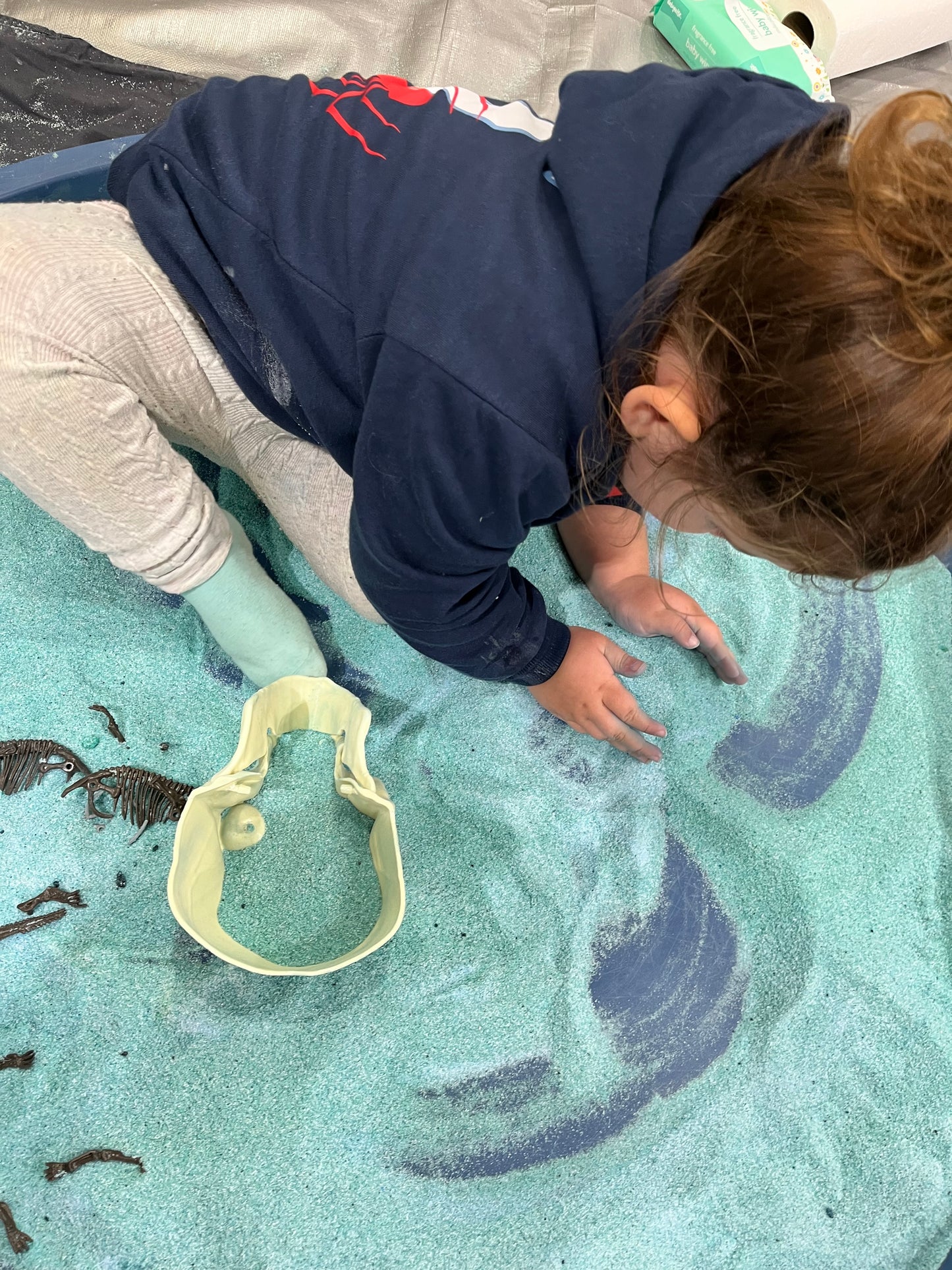 Dino Dig Messy Session (27/11/26)