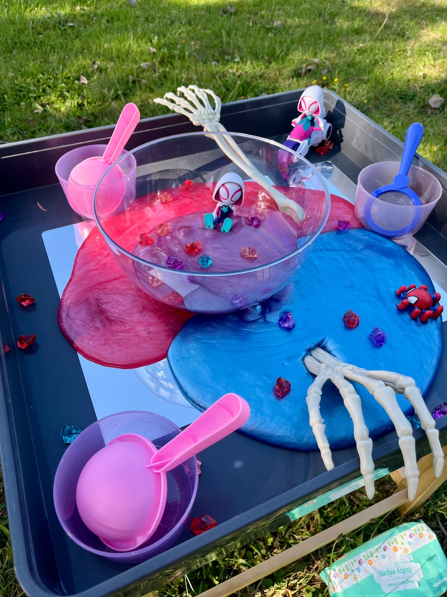 Spidey & Friends Messy Play (19/08/26)