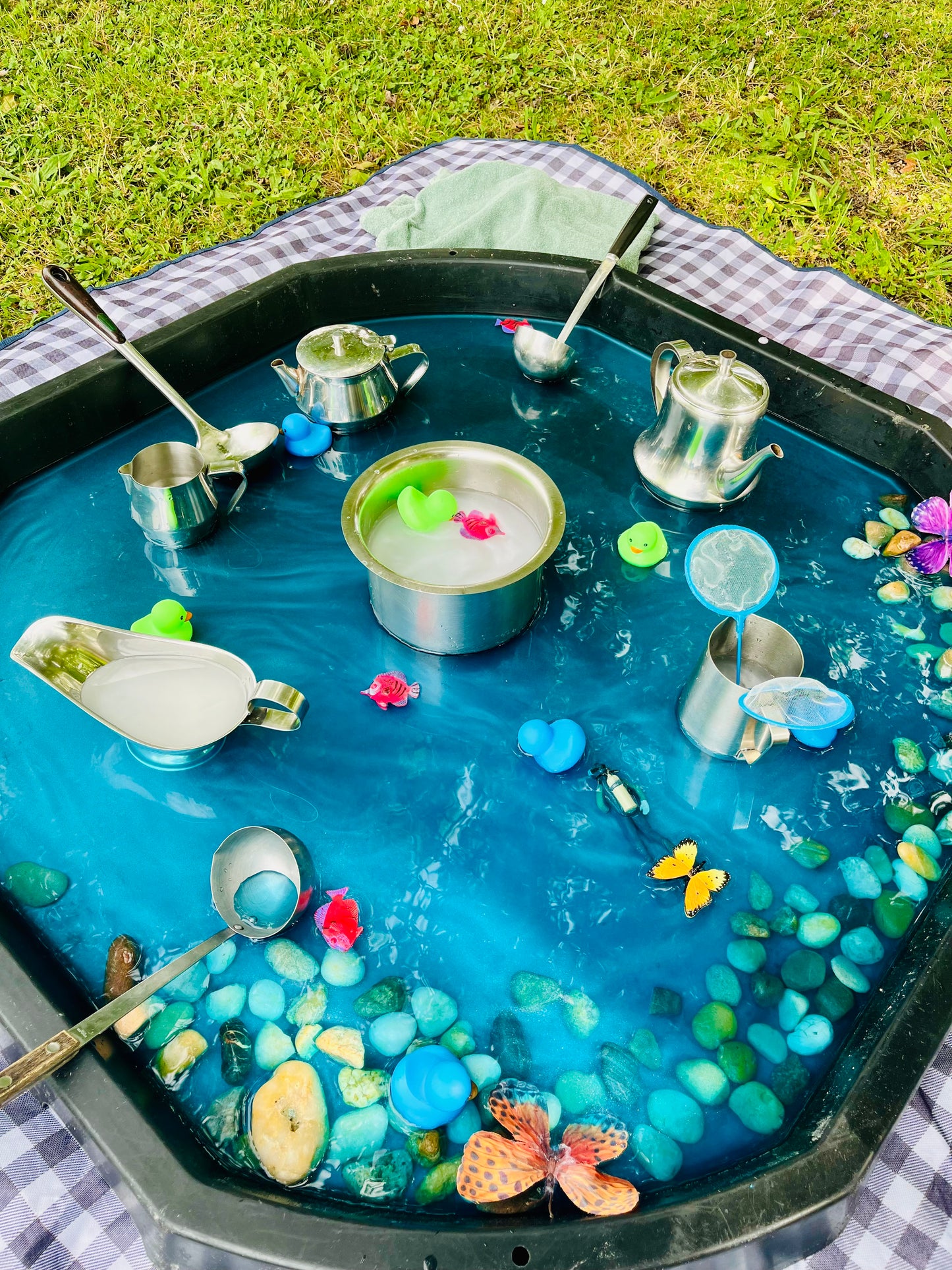 Bluey-Inspired Messy Play! (3/8/26)