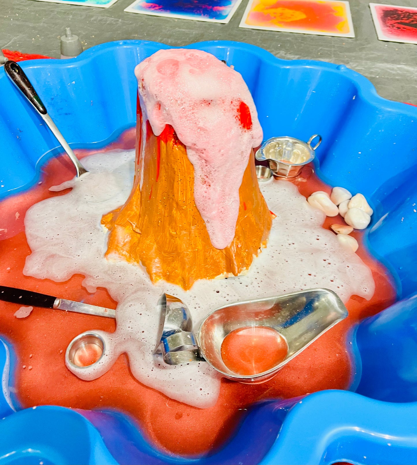 Dino Dig Messy Session (27/11/26)